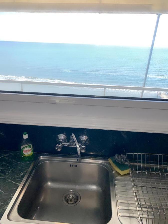 Larnaca Room, 50M To The Finikoudes Beach Экстерьер фото